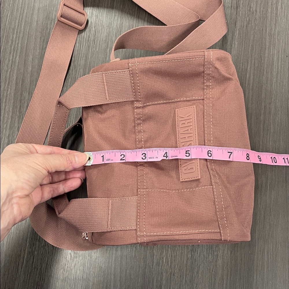 gymshark mini holdall bag  brick brown - Picture 12 of 13